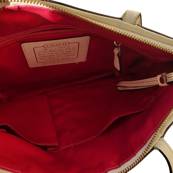 Coach Signature Canvas Tote White Leather Detail w/ Hangtag - Picture 7 of 8